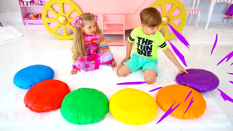 ماجراهای دیانا و روما - روما پرستار بچه دیانا می شود !